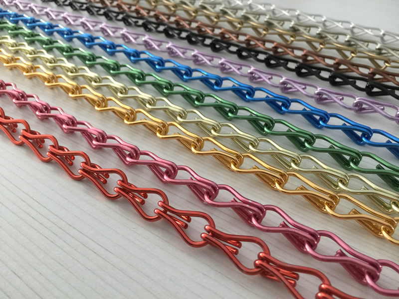 Decorative Anodized Aluminum Wire Mesh Curtain Holes Crimped Technique Bending Processing Customized Hotel Screen Wall Chain