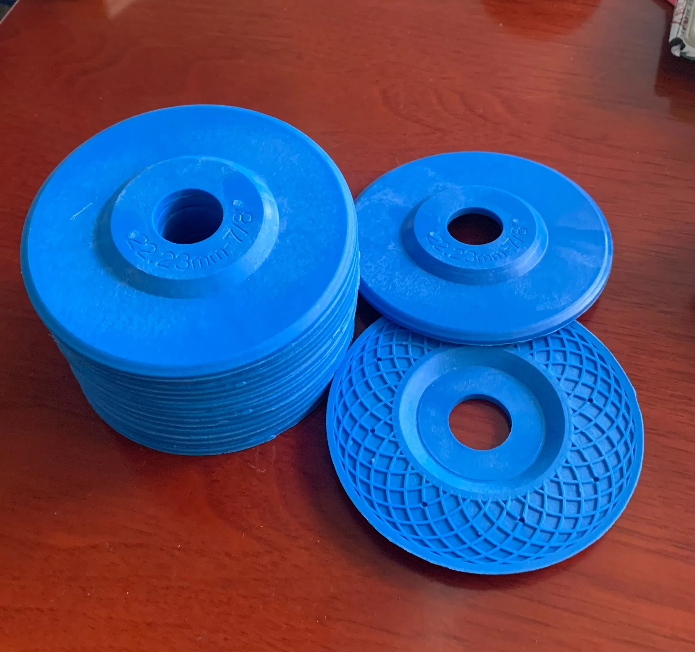 Пластиковая опорная тарелка 4.5 дюйма с резьбой M14