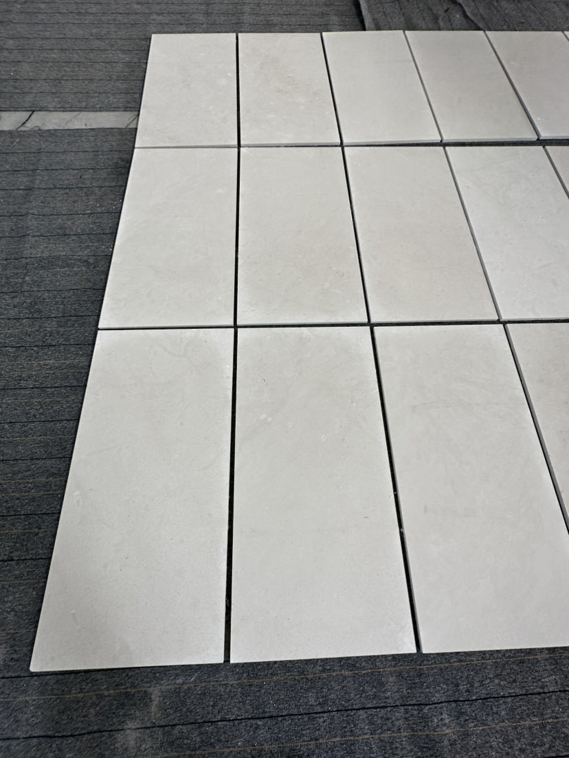 Honed White Limestone Tile for Wall and Flooring