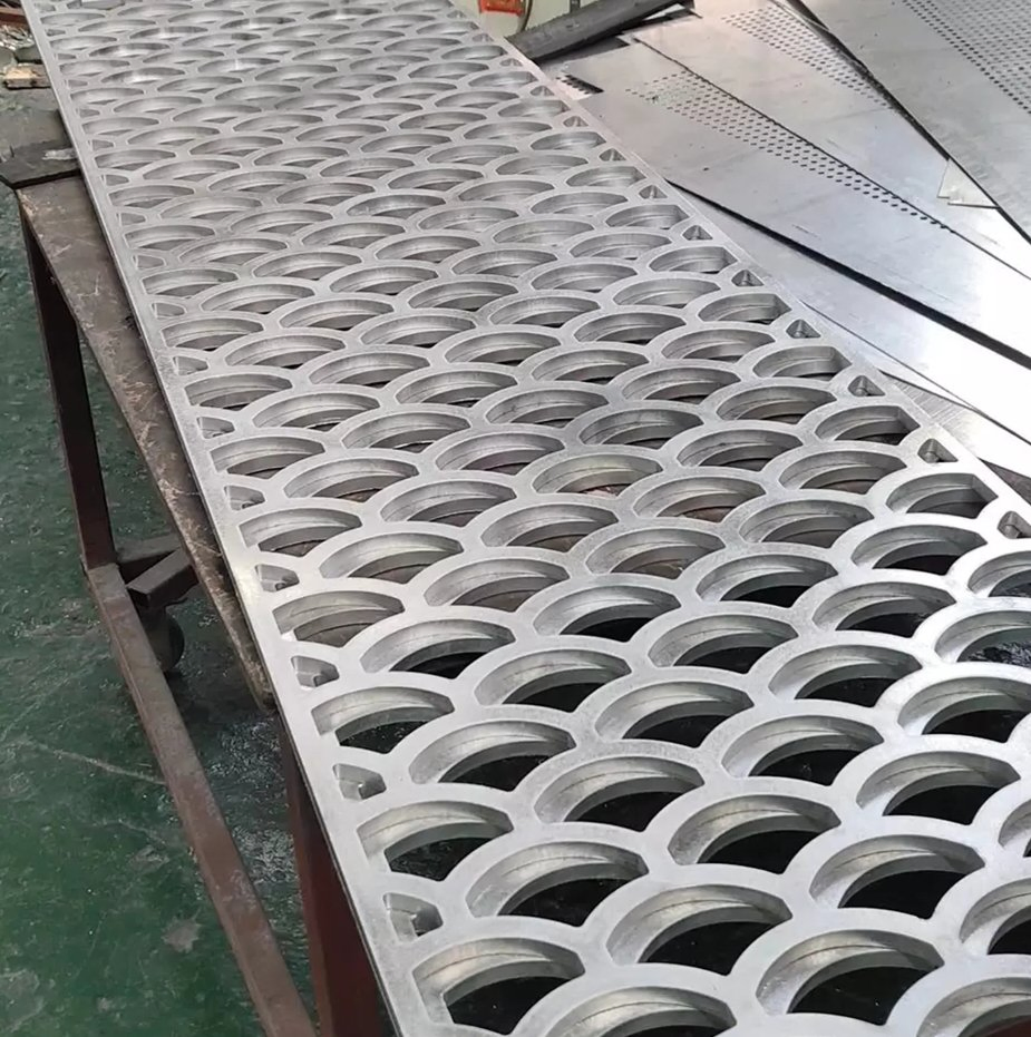CNC Aluminum Perforated Facade Decorative for Curtain Wall Panel