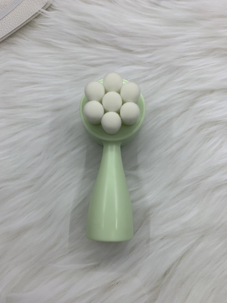 Green Color Plastic ABS Handle Facial Brush with White Synthetic Hair and Green Silicone
