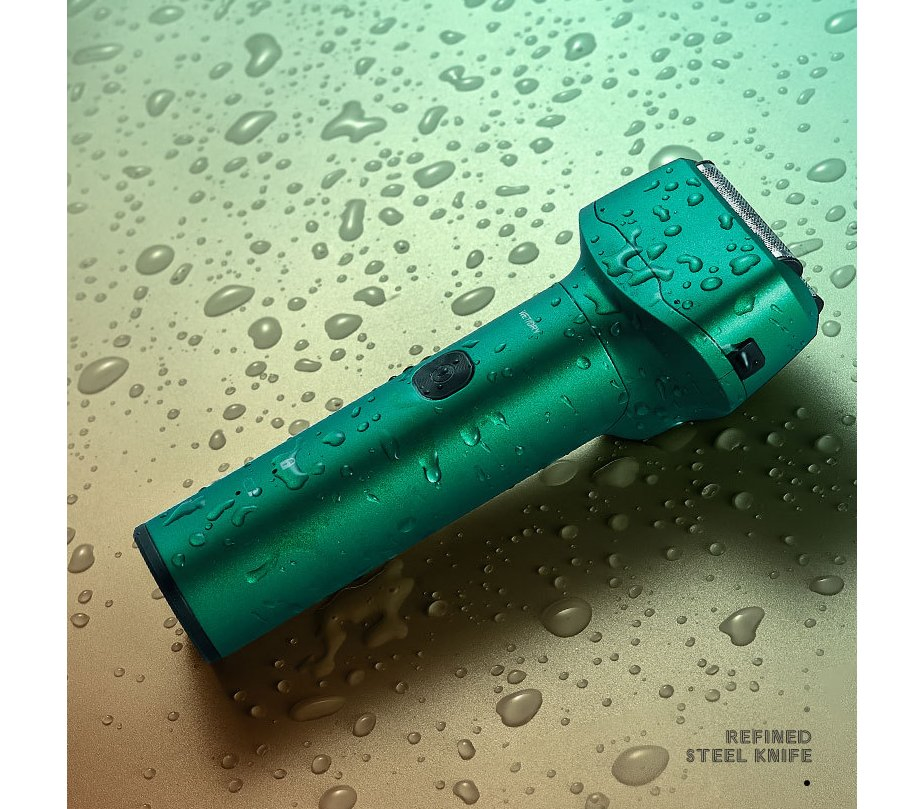 Advanced Three-Head Rechargeable Shaver with Water Wash Feature