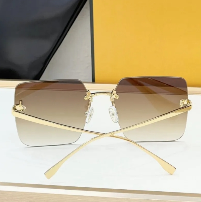 Wholesale Fashion Luxury Trendy Brand Popular Versatile Unisex Unique 1: 1 Copy Original Quality Advanced Modern Replica Glasses