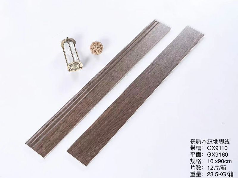 Stylish Wall Skirting Board with Wood Finish for Interiors