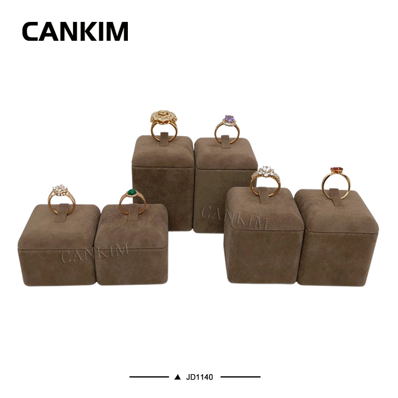 Manufacturer Wholesale Brown Jewelry Display Props Jewelry Stand Rings Jewelry Display Stands for Show