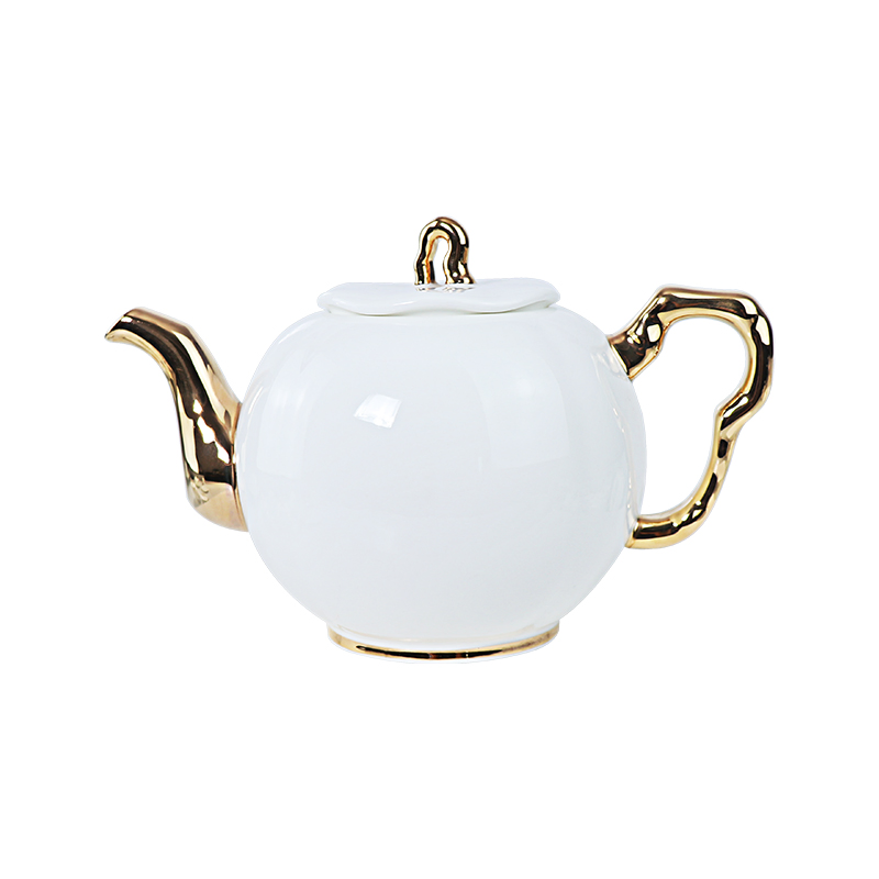 Набор кофейных чашек Bone China с золотой окантовкой