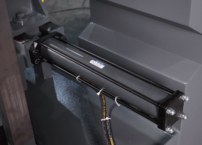 Станок ленточнопильный по металлу