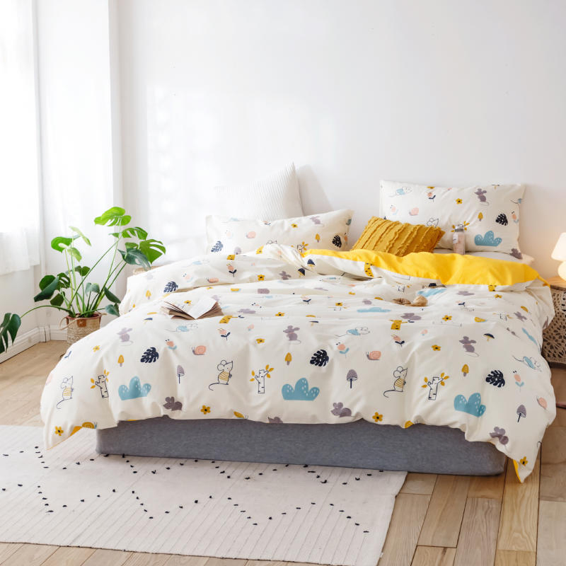 Natural Cotton Simple European Style Bed Quilt Bedding Comforter Sets Luxury Cotton Bedding Set with Bedsheet