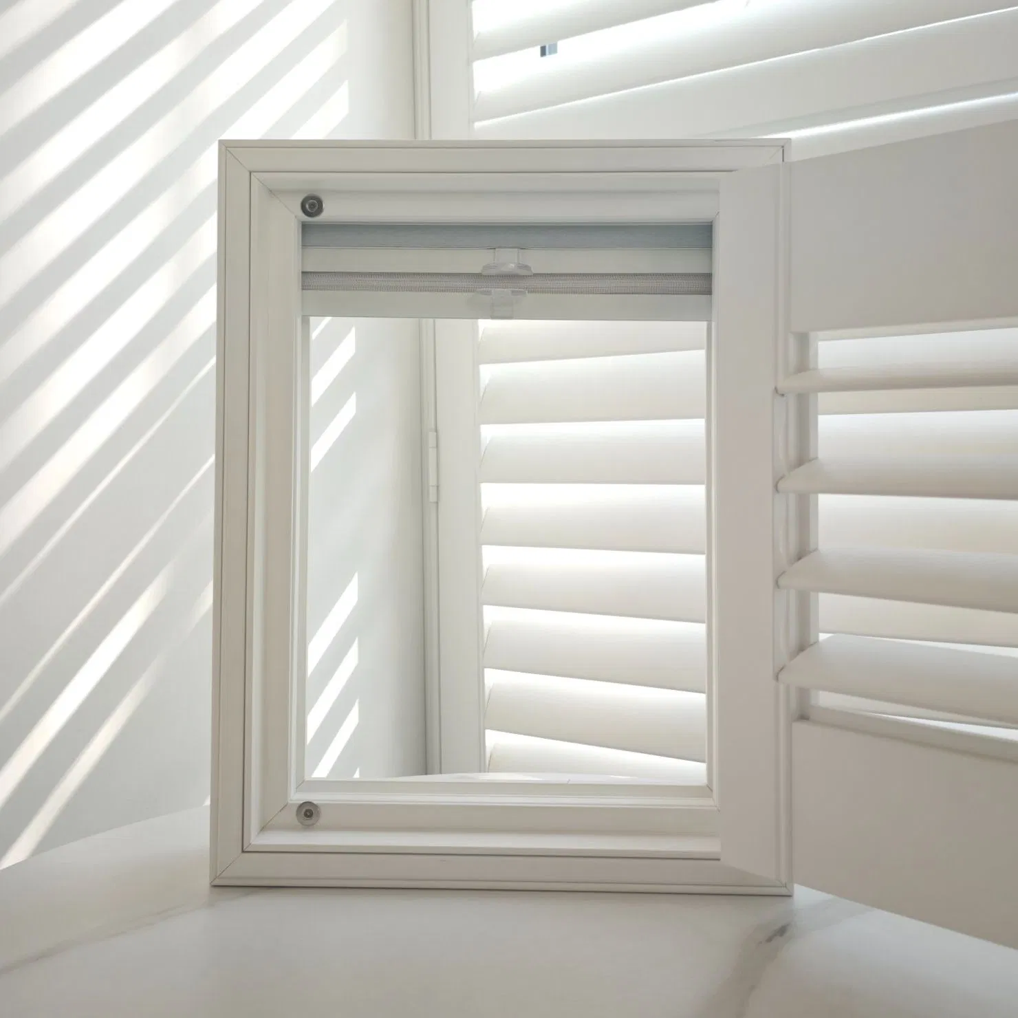 Manual Horizontalday & Night Blinds Shutters Protect The Privacy of Your Room