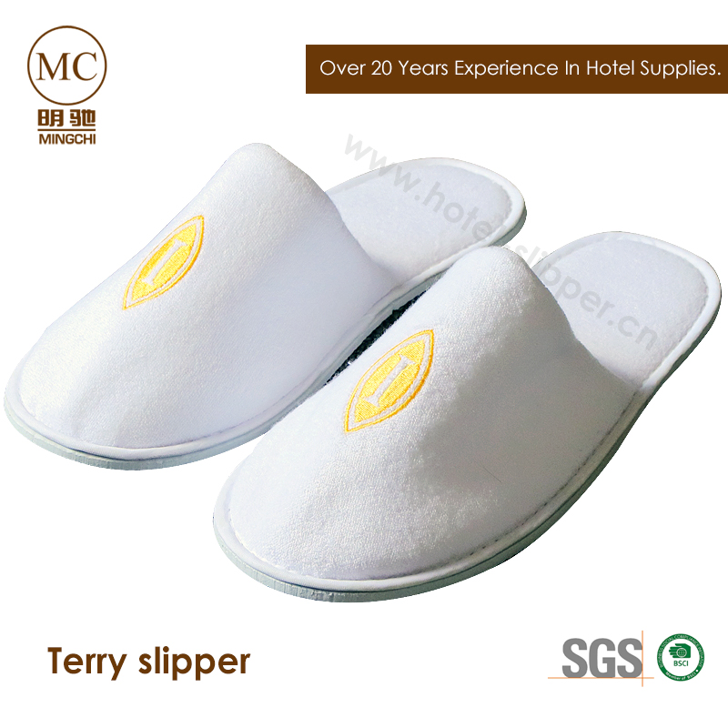 Экологические одноразовые тапочки для отеля из махровой ткани