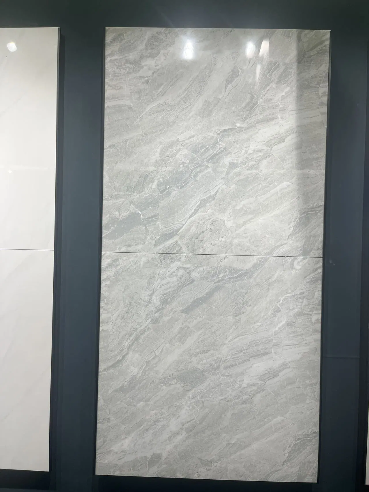 Deluxe Design 1000*1000mm Polish Glazed Porcelain Floor Tile