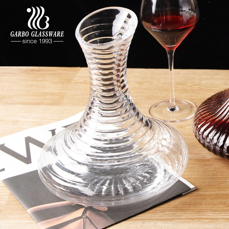 Handmade Classic 1700ml Glass Red Wine Decanter with Honeycomb Engraved