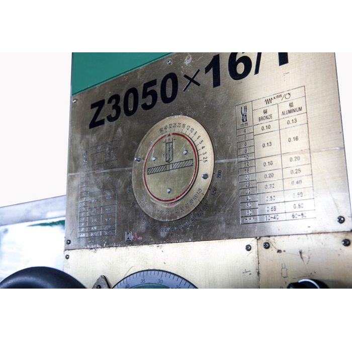 China Hydraulic Type Vertical Arm Radial Drilling Machine