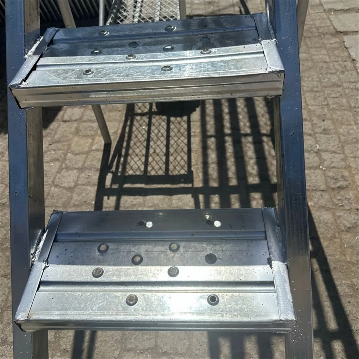 Multi-Purpose Scaffold Platform Ladder with Dual Hooks for Construction