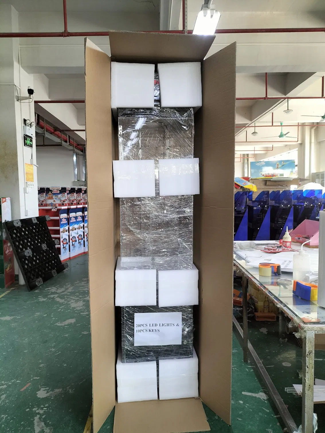 Rotary Acrylic Sunglass Eyewear Display Stand LED Spinning Wooden Display OEM Factory