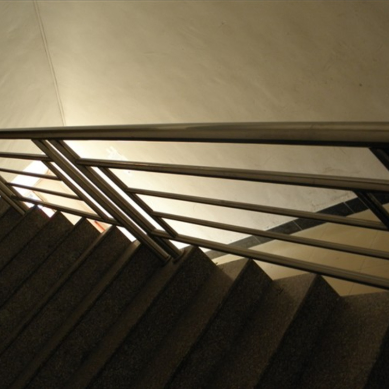 Indoor Space Saving Prefabricated Steel Railing Stairs Stainless Steel Structure Straight Staircase