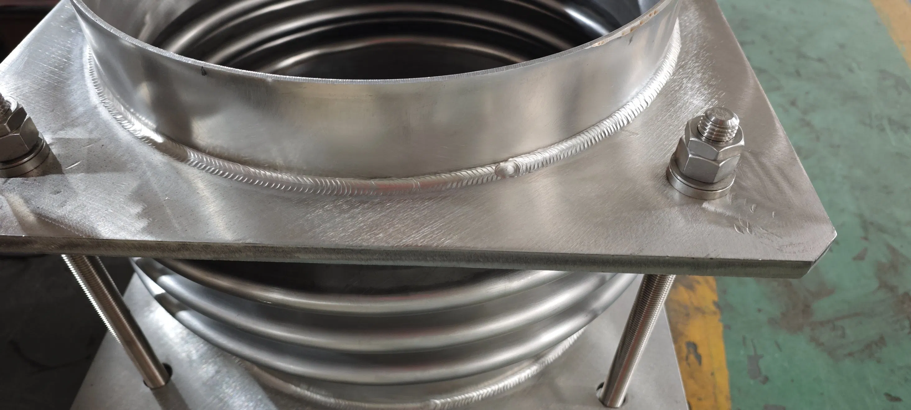Customized Large Bore Stainless Steel Bellows Expansion Joint Manufacturer