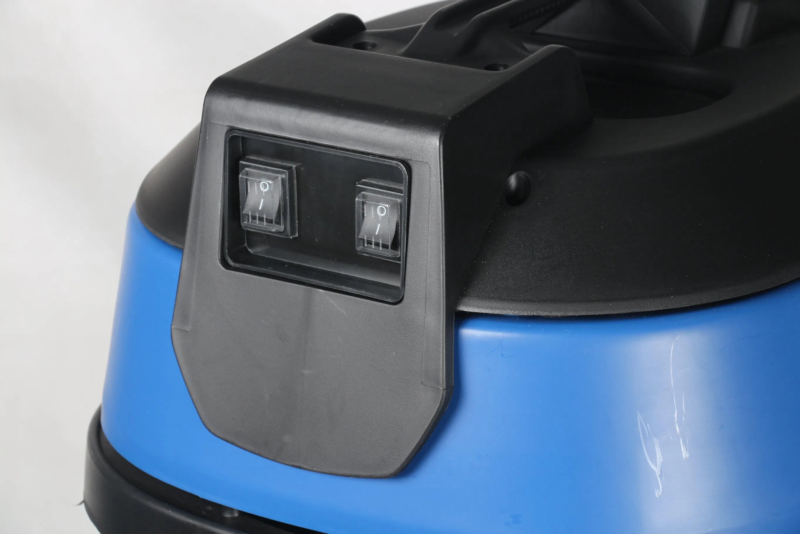 Industrial 80L 3000W Wet and Dry Vacuum Cleaner with Tilt