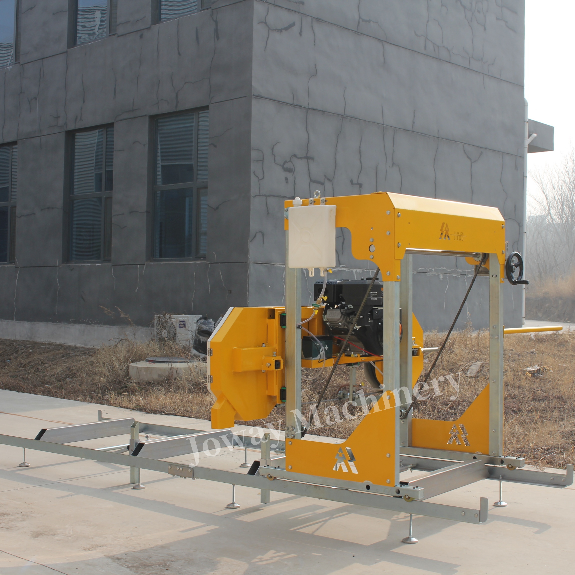 Пилорама ленточная портативная