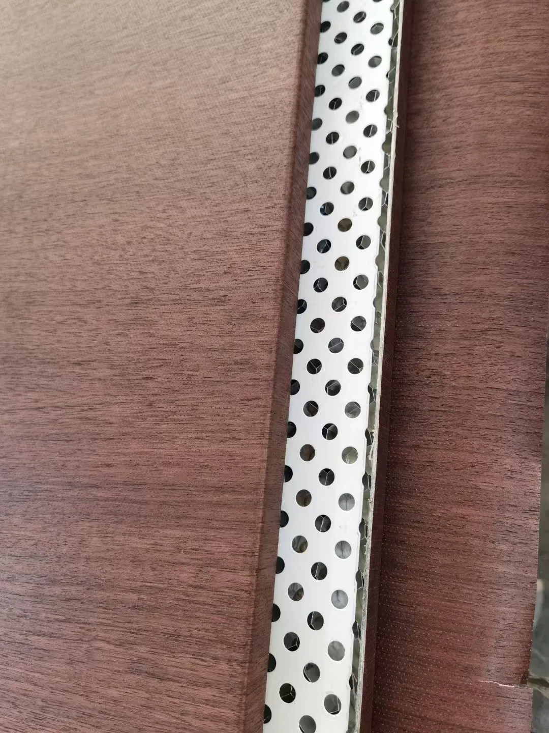 Red Oak Veneer Honeycomb Non-Combustible Aluminum Microperforated Acoustic Panels
