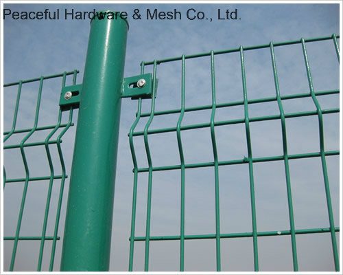 Triangle Bending Welded Wire Mesh Fence PVC Coated Galvanized