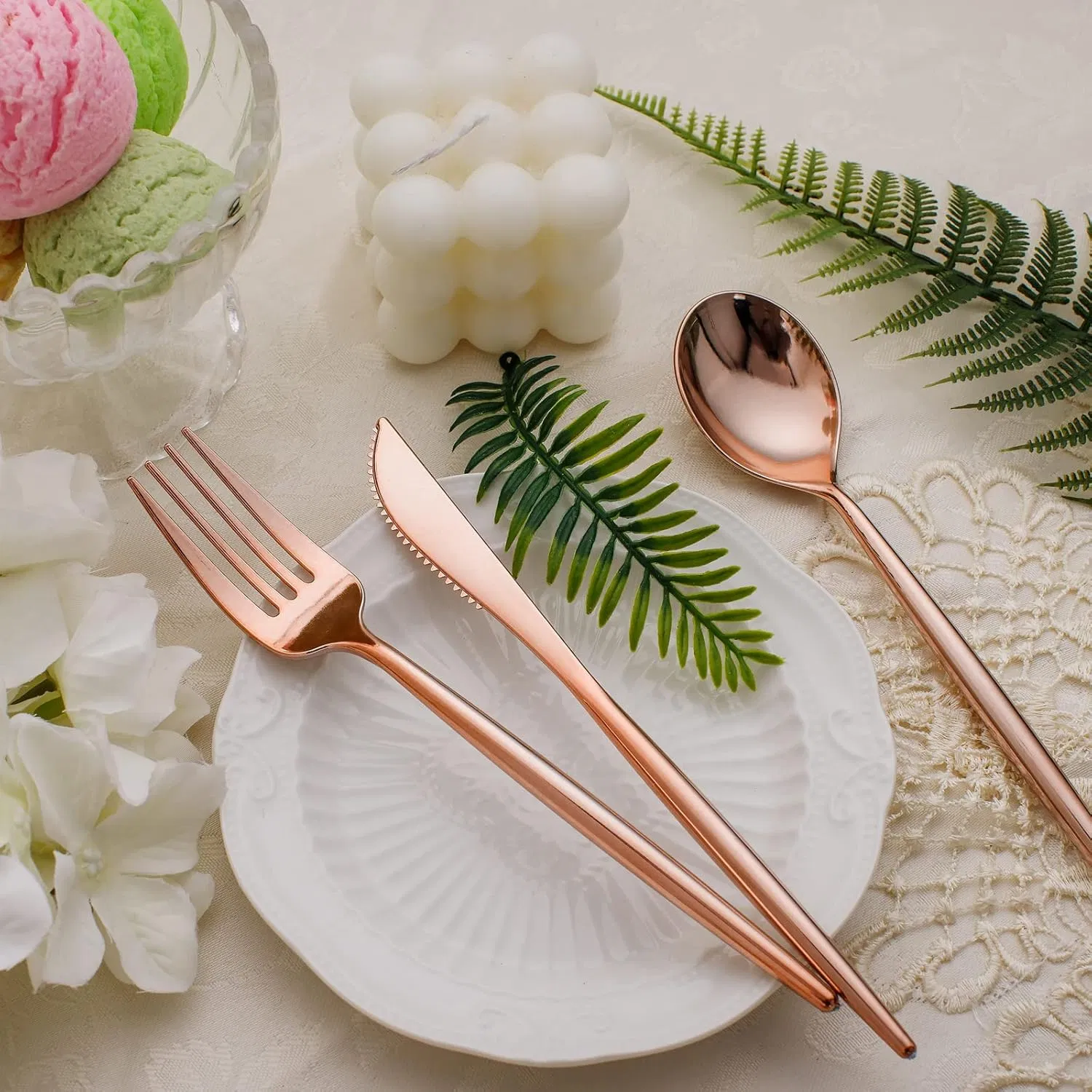 Elegant Rose Gold Disposable Cutlery Set for Parties