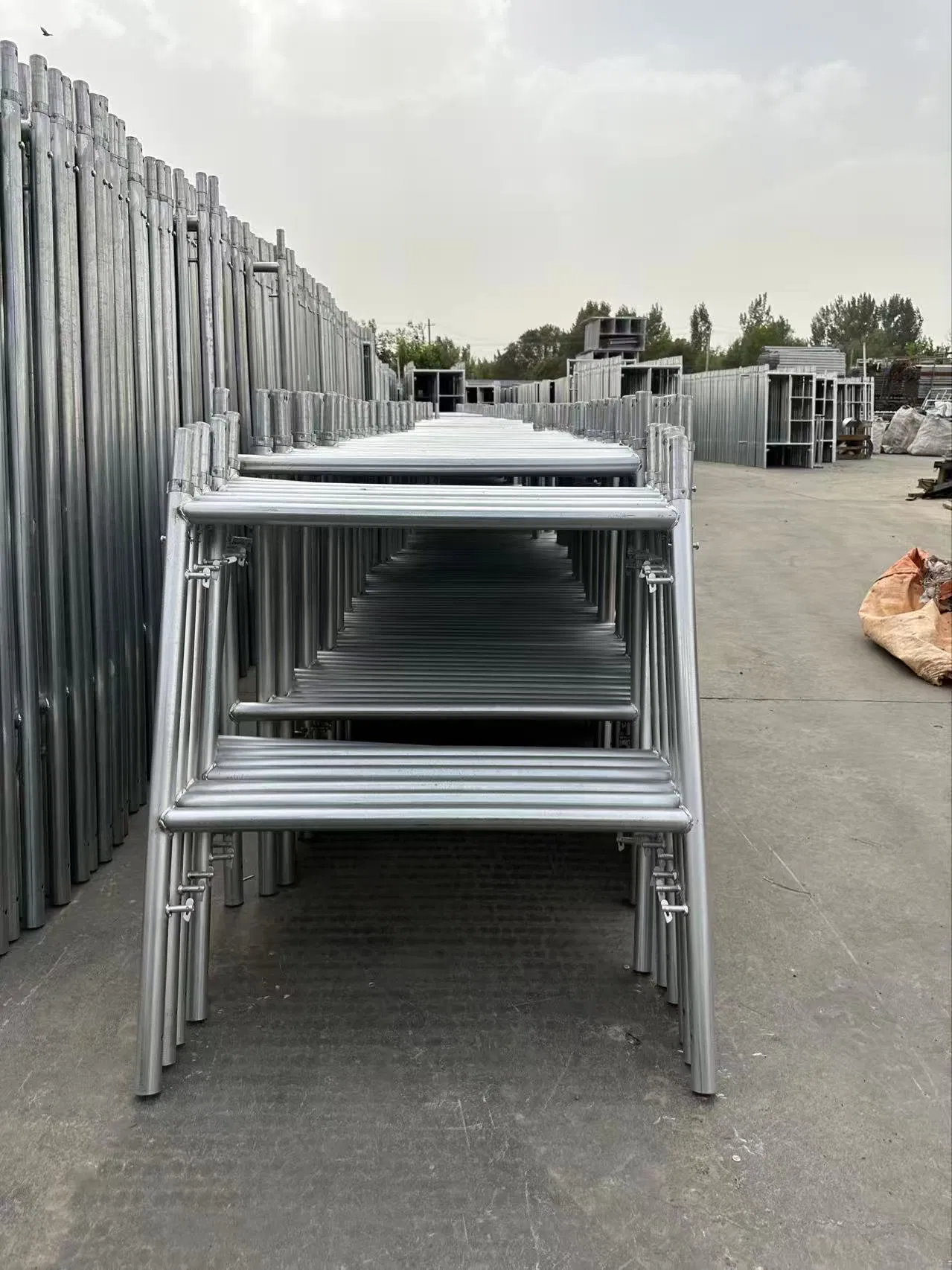 High-Strength Joints OEM ODM Custom Modular Ringlock Scaffolding for High-Rise Buildings