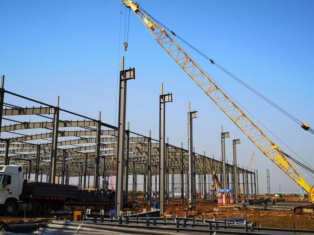 Light Steel Structure Workshop Features Fast Construction and Flexible Layout, Suitable for Modern Industrial Parks.