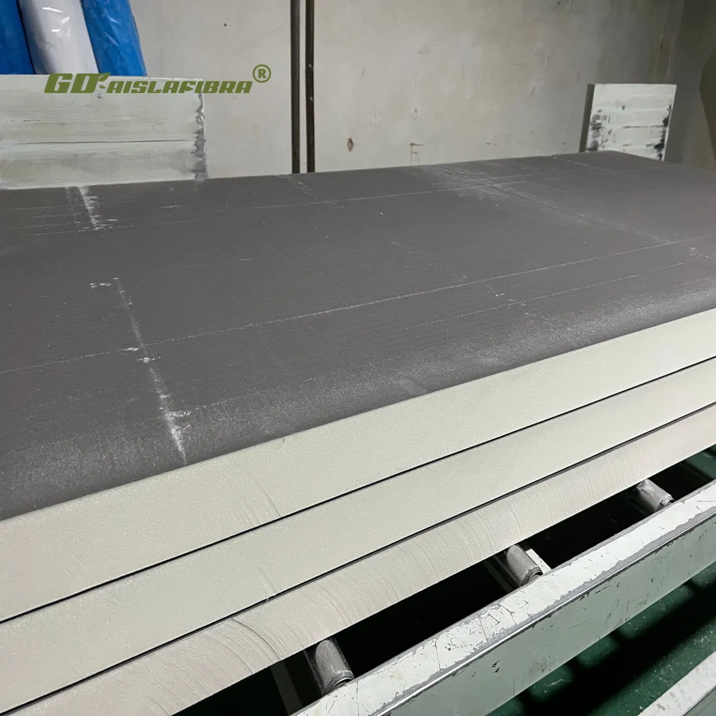 High Density PIR Sandwich Panel Roof Insulation Board PIR Polyisocyanurate Foam Insulation