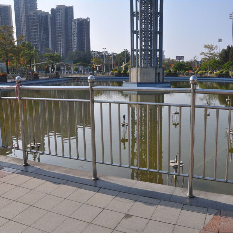 CE Standard Custom Color Steel Safety Road Barrier Bridge Guardrail for Sale Security Fence