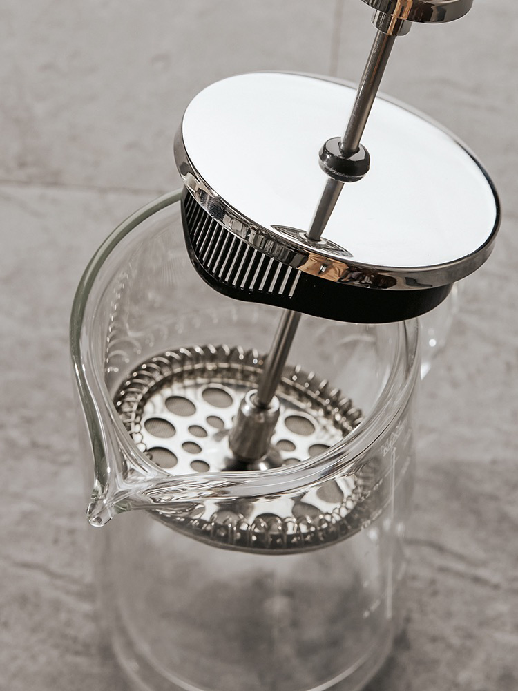 Heat Resistant Clear Borosilicate Glass Coffee Maker Mini Double Wall Layer French Press Moka Pot with Redwood Lid