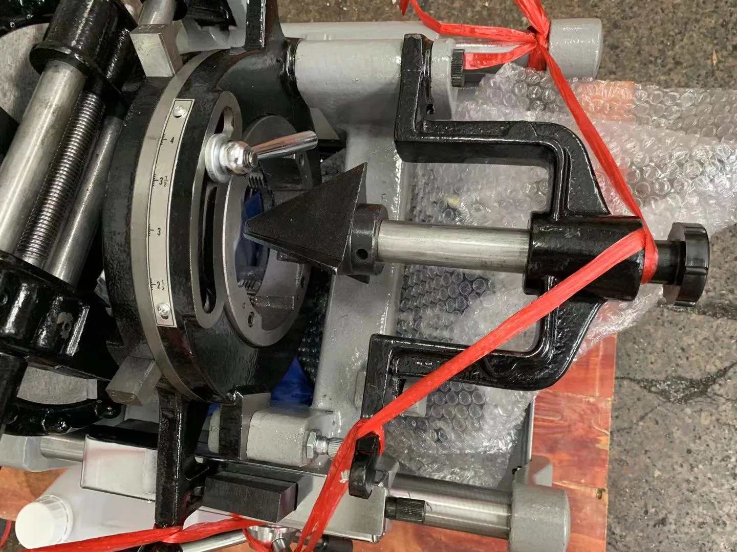 NPT BSPT Heavy Duty Automatic Pipe Threader 1/2"-4" Electric Gi Pipe Threading Machine