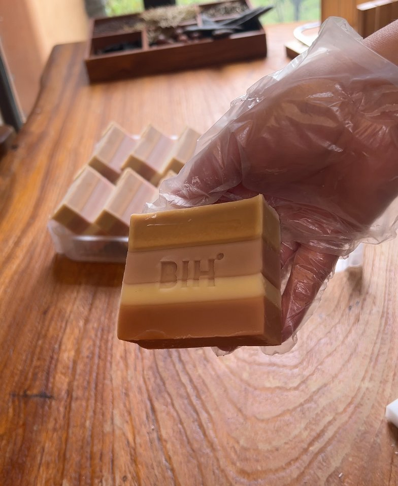 Customized Pure Herb Sourced Fragrant Body-Care Bath Soap