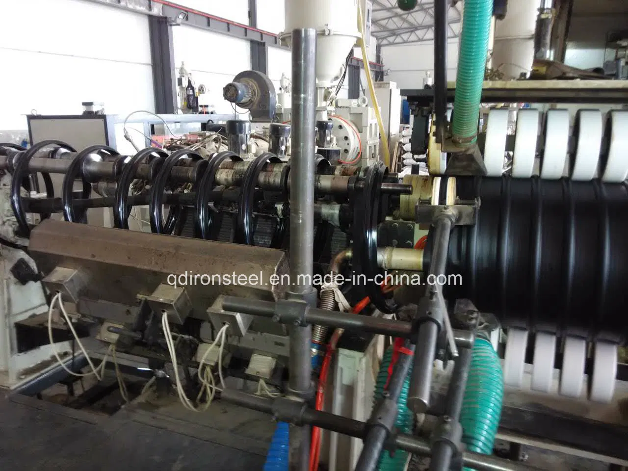 Гофрированная труба HDPE с армированием стальным поясом