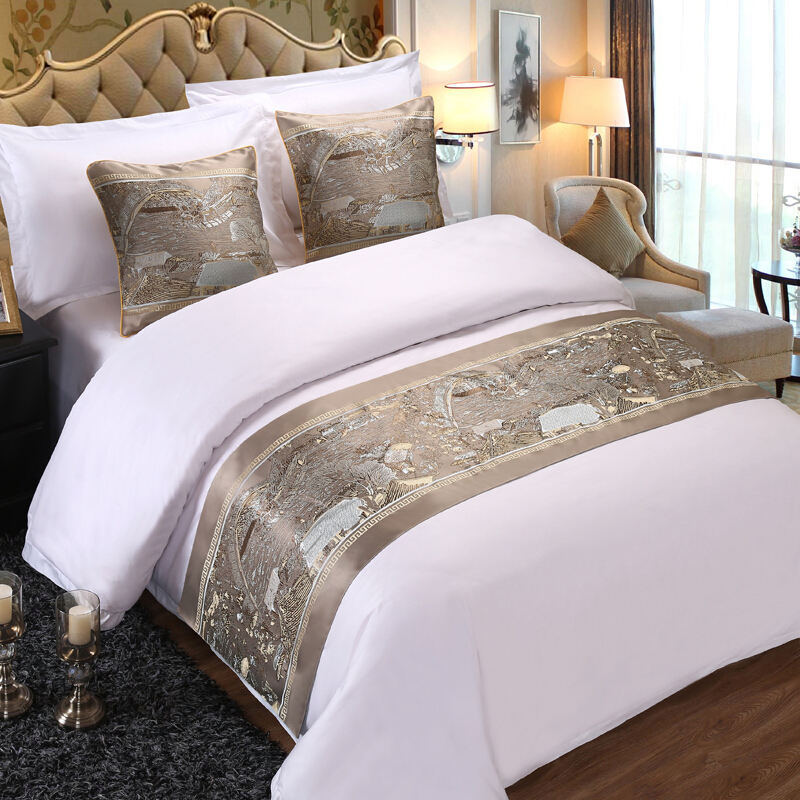 Hotel Wrinkle Free Polyester Custom Size Luxury 5-Star Bed Runner