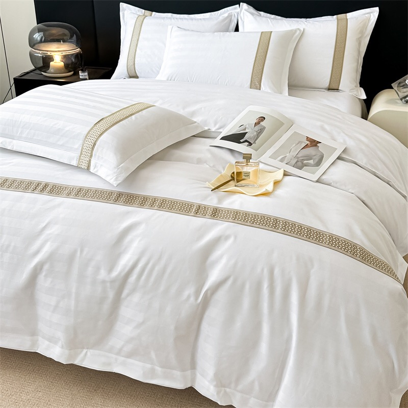 White Cotton Hotel Linen Gold Embroidery Webbing Bed Duvet Cover Bed Sheets Queen King Size Microfiber Four Piece Sateen Stripe Bedding Set for Hotel