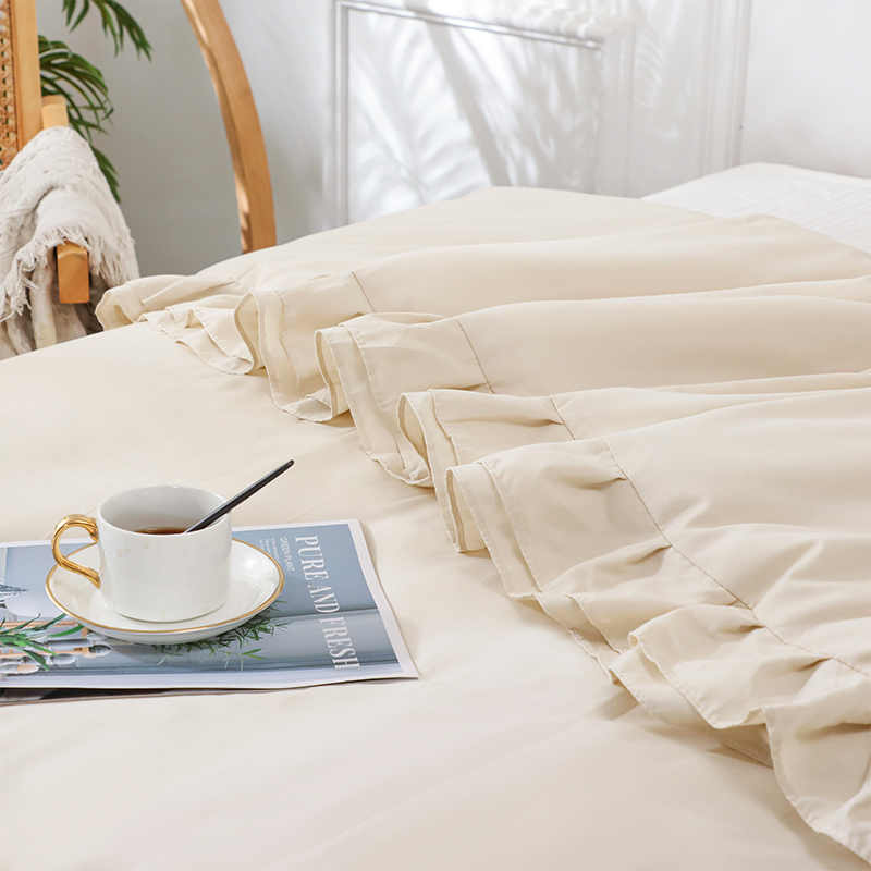 Polyester / Cotton Bedding Textile Soft Cushion with Falbala Pillow