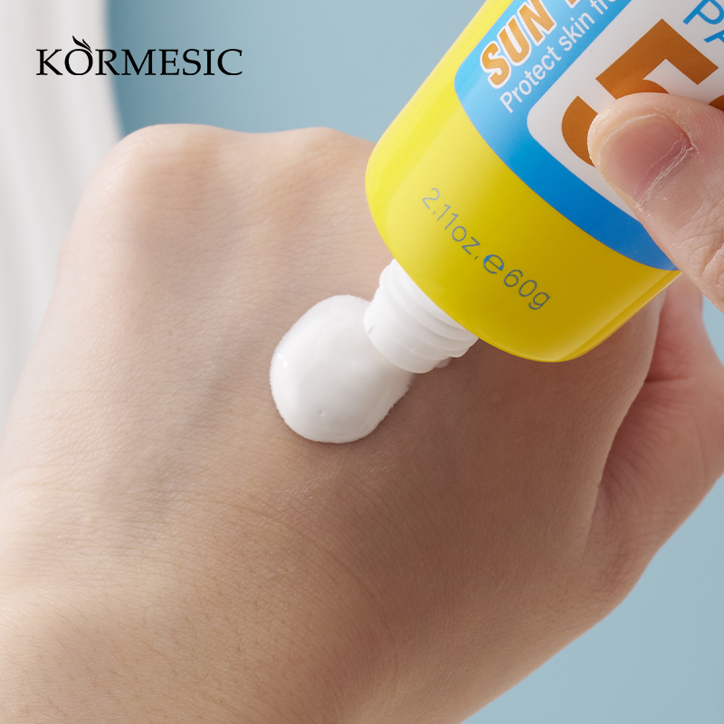 Factory Price SPF50 Hydrating Lightweight Sunscreen Cream