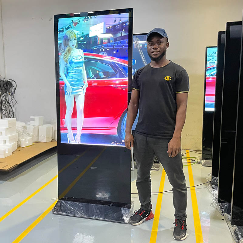 Вертикальный киоск для цифровой рекламы на Android