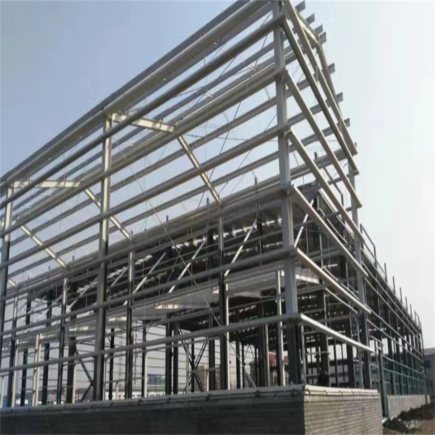 The Construction Project of Prefabricated Lightweight Shelters, Steel Structure Commercial Warehouses, and Steel Structure Metal Buildings