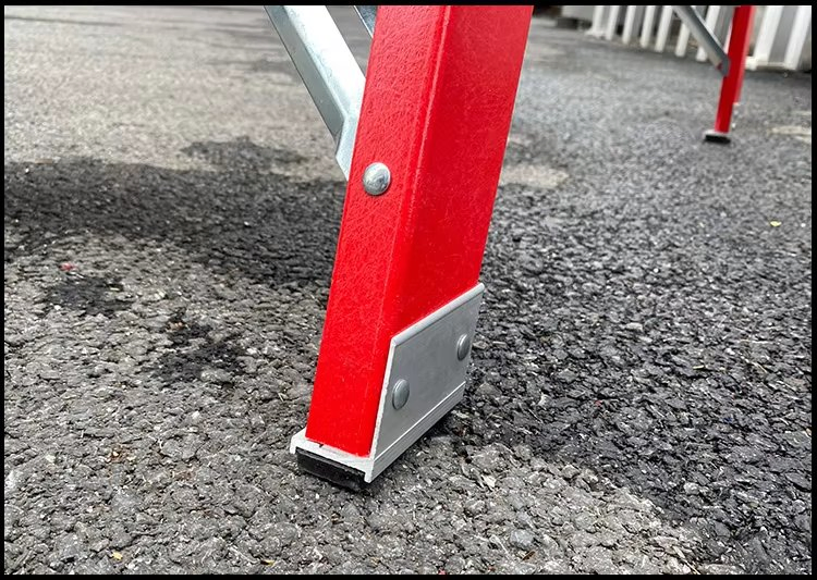 New Arrival FRP Folding 7-Step Ladder Use Around Electricity with Great Strength