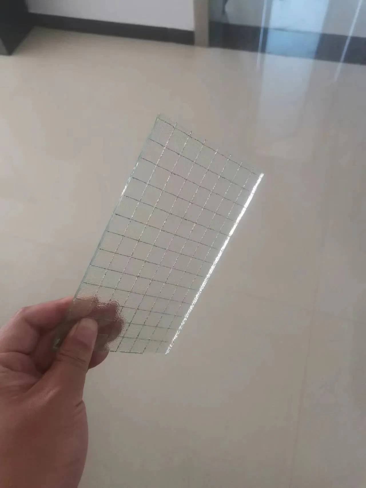 Customized Size 5mm 6mm Figure Glass Pattern Glass Clear Wire Mesh Glass
