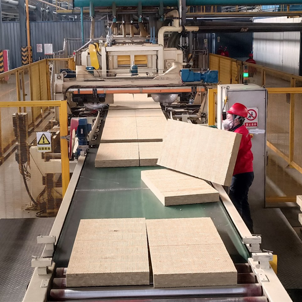 200kg/M3 Soundproofing Rock Wool ISO Certificate Board Heat Absorbing Rock Wool Lana De Roca Building Materials