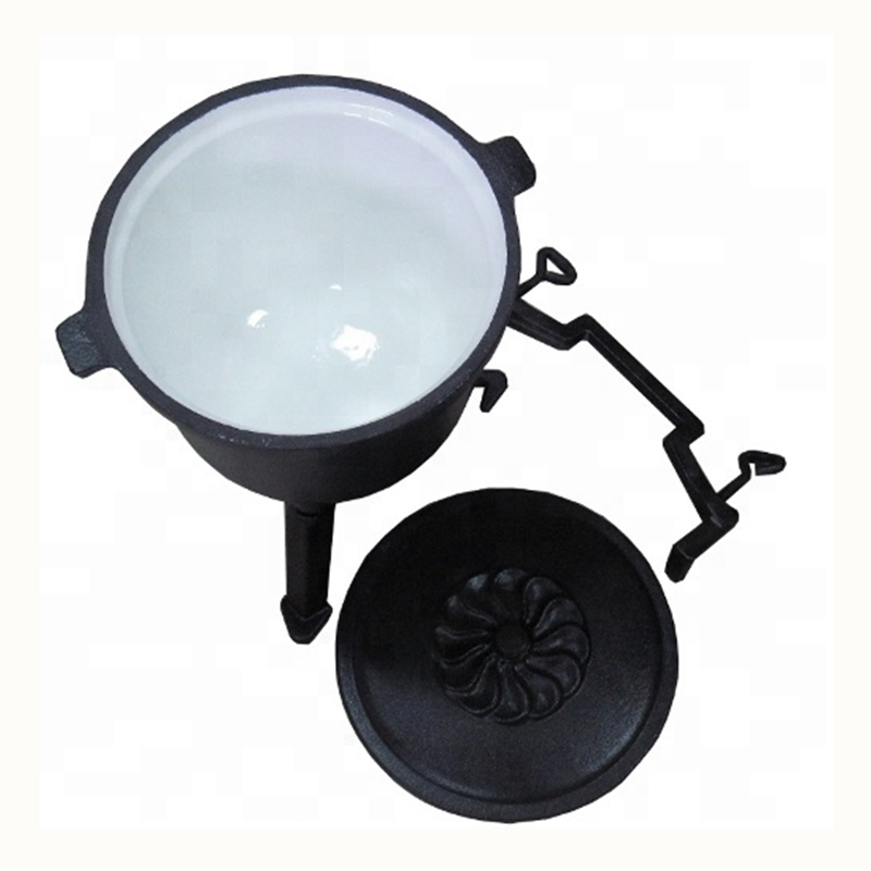 Чугунный казан на трех ножках, 4 л