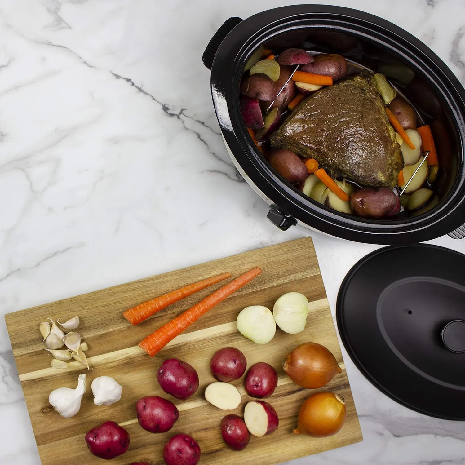 Premium Slow Cooker with Non-Stick Interior for Easy Cleanup