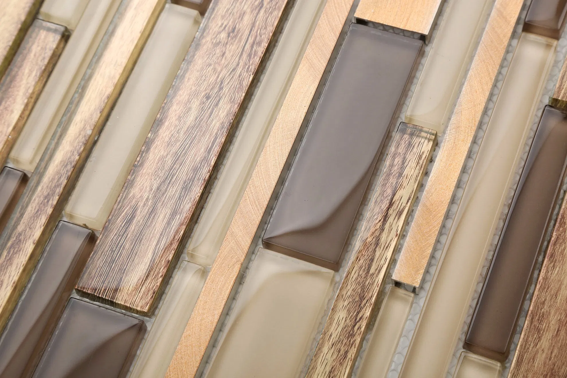 Мозаичная плитка под камень для ванной и пола