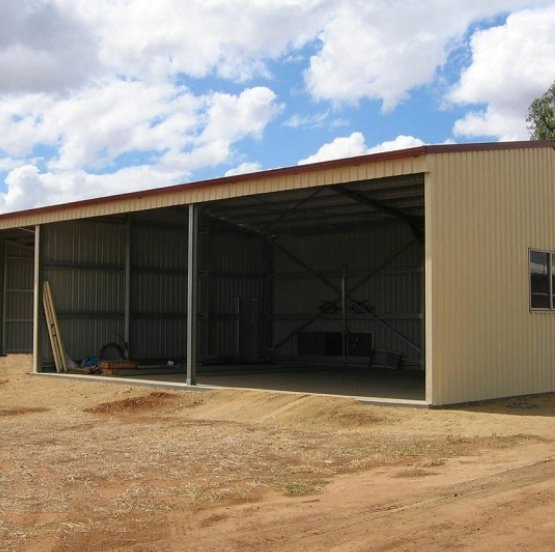 Easy to Assemble Steel Structure Barn Hay Shed Farm Warehouse Insulated Kennel