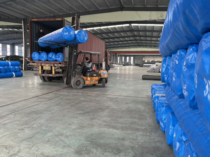 Construction Material/Nonwoven Fabric/Non Woven Fabric/Nonwoven Geotextile/Black Nonwoven Fabric