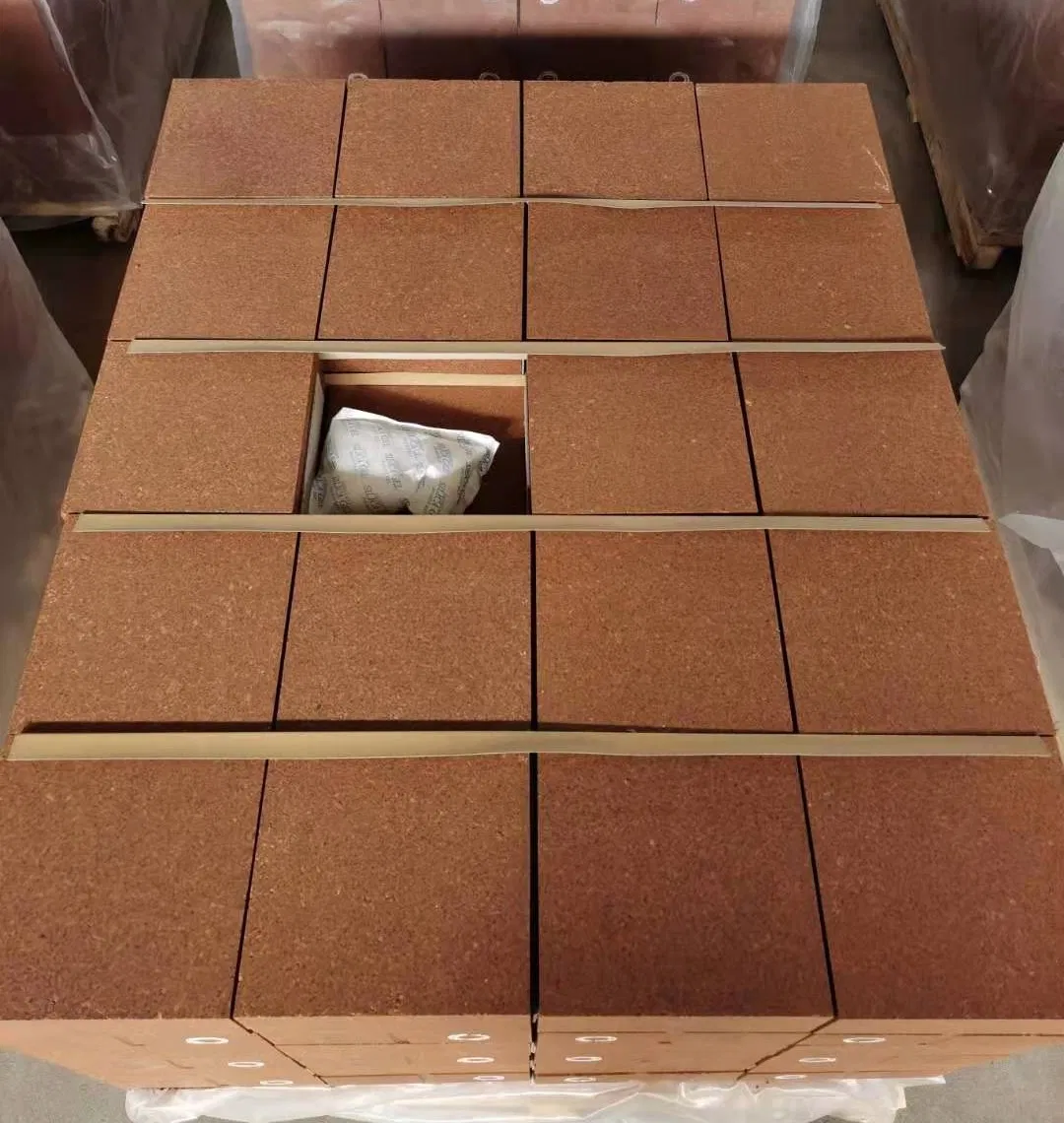 Огнеупорный кирпич Magnesia Hercynite для цементных печей