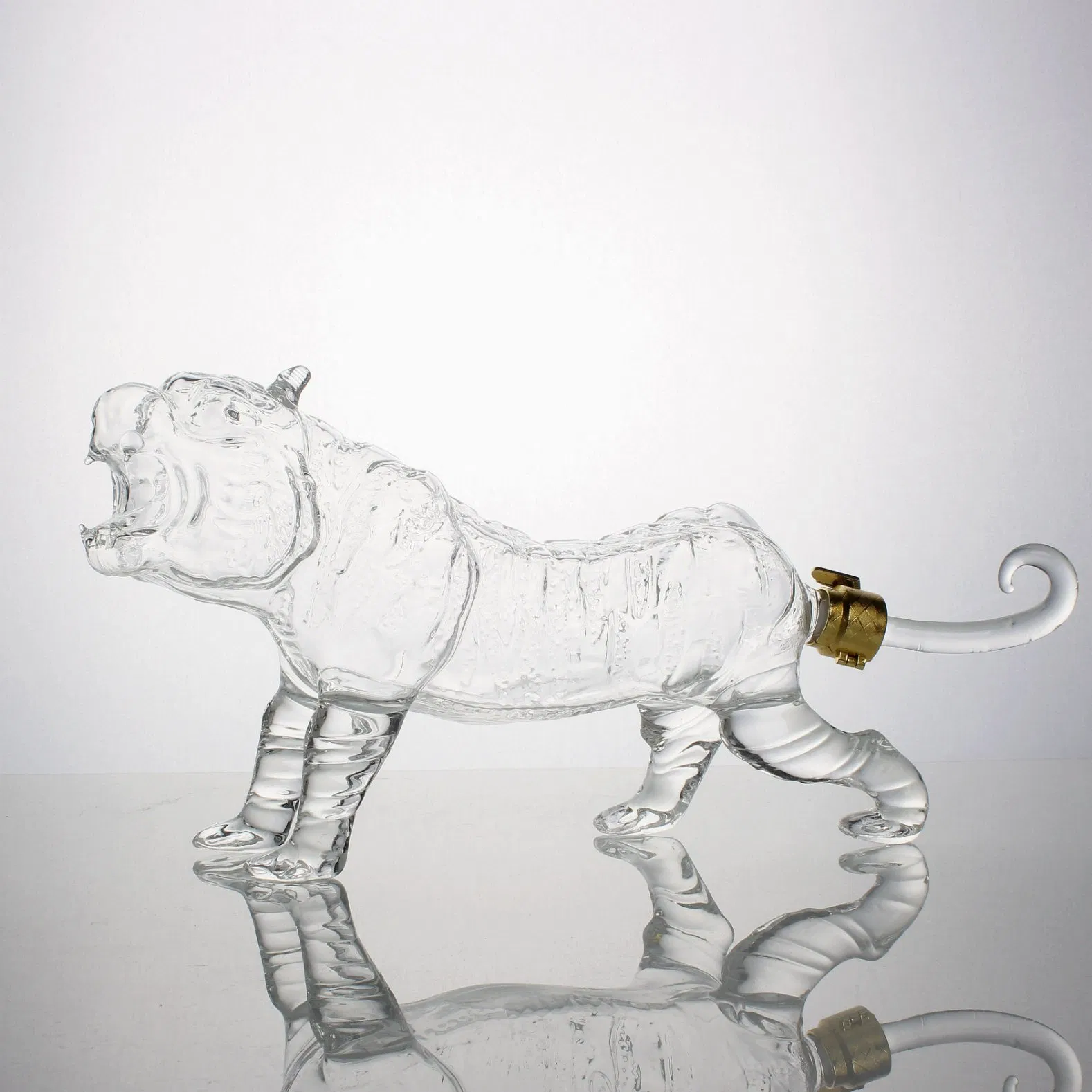 Animal Chinese Zodiac Shape Decanter High Borosilicate Lead-Free Glass Decanter for Alcohol